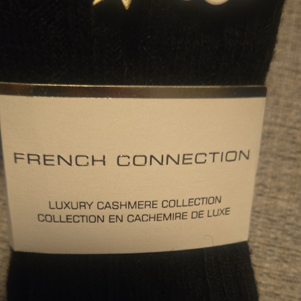 2 Prs. Cashmere Blend FRENCH CONNECTION Textured Crew Classic Black Socks - Picture 3 of 5